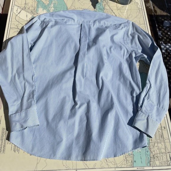 Eddie Bauer Pinstripe Relaxed Fit Wrinkle Resistant Button Up Shirt - Picture 8 of 8